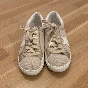 Nature Breeze Gold and White Sneakers